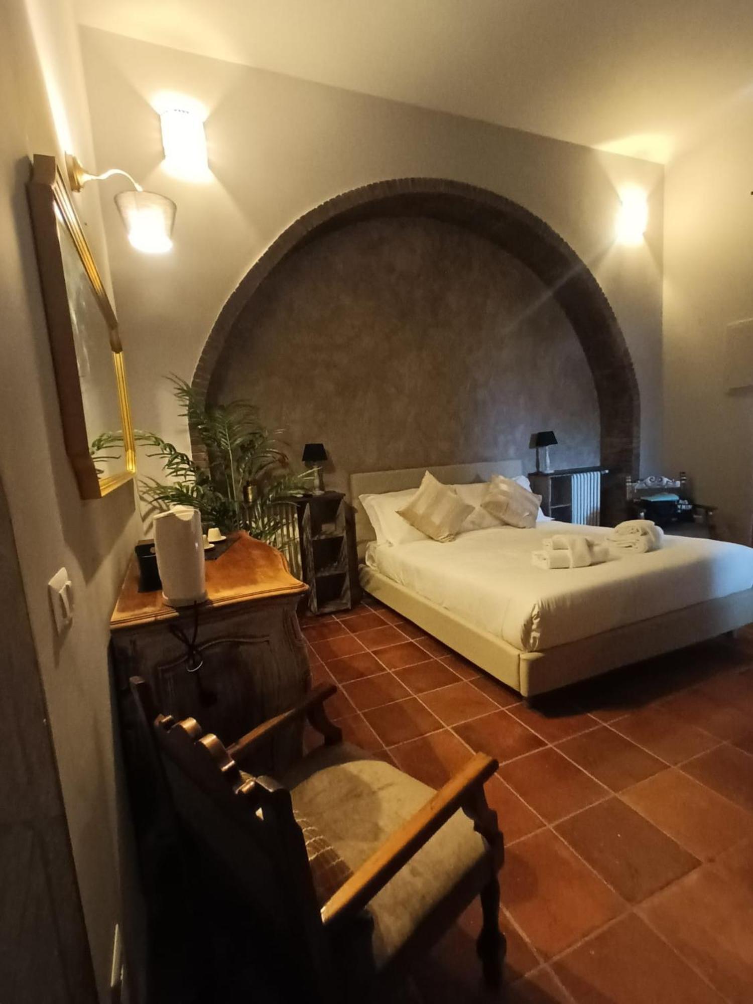 Lucilla'S Suite San Pietro Station Roma Exterior foto